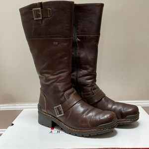 Ladies boots. Reiker brand.